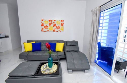 El Pueblito Apartment | Rosil Place, Apt #4 with Balcony by the Beach