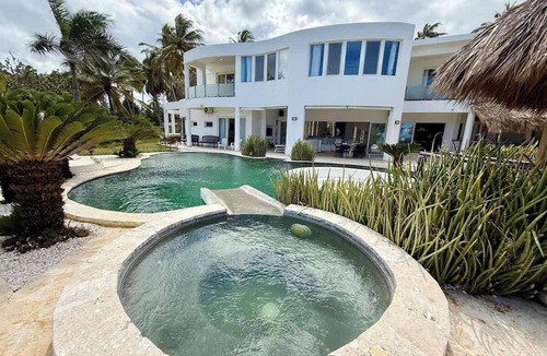 Los Brazos House | Seaglass Boca 7br Villa Beachfront Private Retreat