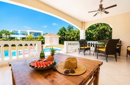 Playa Chiquita Villa | Sleeps up to 14 | 4 King Suites & Private Pool