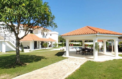 Playa Chiquita Villa | Sosua 4BR to 10BR Private Gem, Pool, Near Beach +Bonus