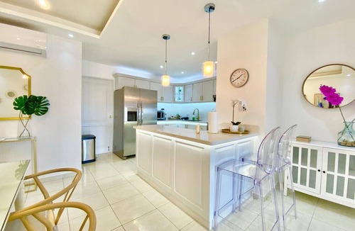Alma Rosa Condo | Spacious 3BR Condo, Beautifully Designed, Fully Stocked Kitchen, Full AC, Fast Wi-Fi