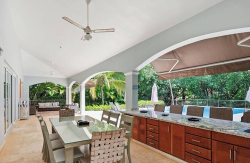 Urbanizacion Tavarez Villa | Stunning 6BR Villa with private pool