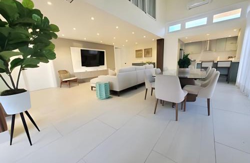 Punta Cana House | Stylish private 4 Bdr Villa w/Pool and Jacuzzi