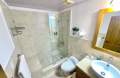 Bayahibe Hotel | Suite with Pool & Waterpark View – Private Beach Access