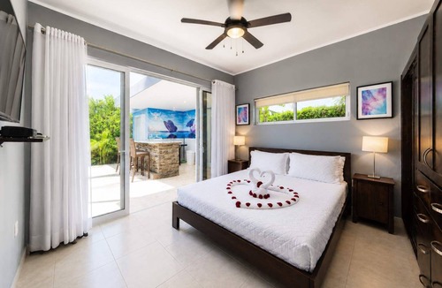 Sosua House | Sunlit Pool Hideaway ● 2 En-Suite Kings