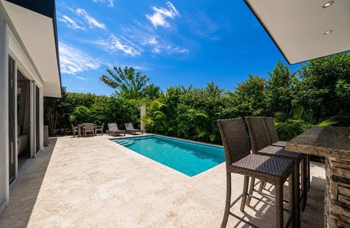 Sosua House | Sunlit Pool Hideaway ● 2 En-Suite Kings