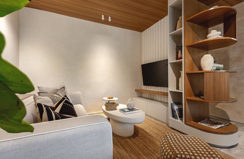 Dominicus Apartment | Tracadero Luxury 3 Apt, 2 Bedrooms.