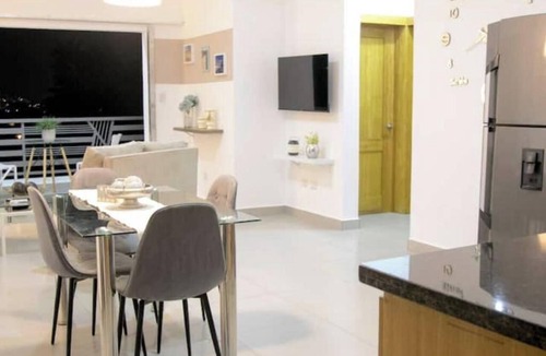 Ensanche Miramar Apartment | Two-Bedroom Apartment with Pool Near the Ocean (C)