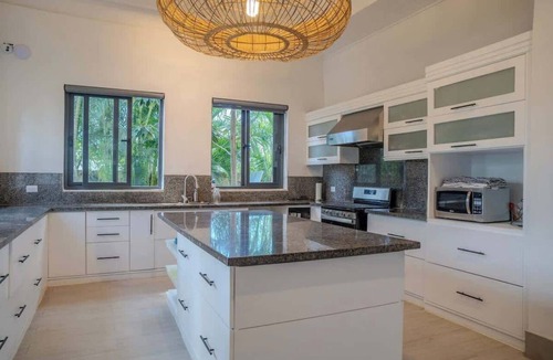 Casa de Campo House | Villa Cinco Ríos · Infinity Pool, Golf & Ocean Views, Staff Included