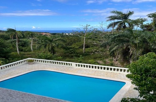 Cabrera House | Villa Guadalupe – 3 Floors, Private Pool & Ocean View