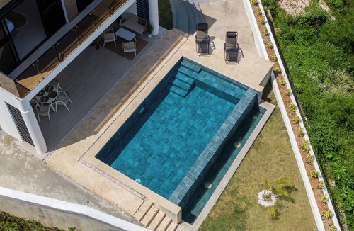 El Callejon House | Wake Up Above the Clouds with Ocean & Mountain Views.