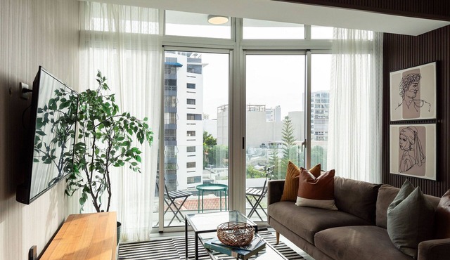 1BR Piantini King Suite Near Blue Mall, Pool & Sauna | YellowKey in santo domingo
