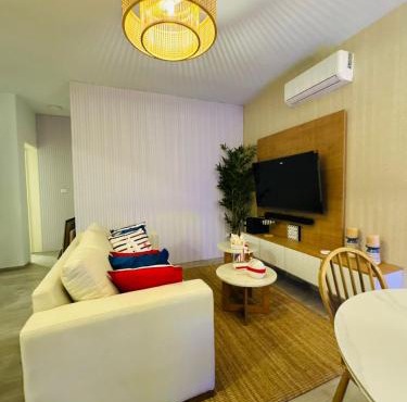 1BR Tracadero Lodge, beach access & full amenities