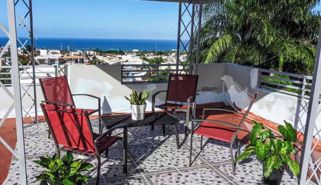 2BR Apartment with Ocean & Mountain Views