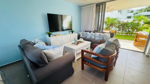 3 Bedroom Beach Villa - Generator - Washer
