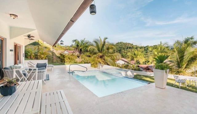 3 bedrooms villa with pool and ocean view in Samana