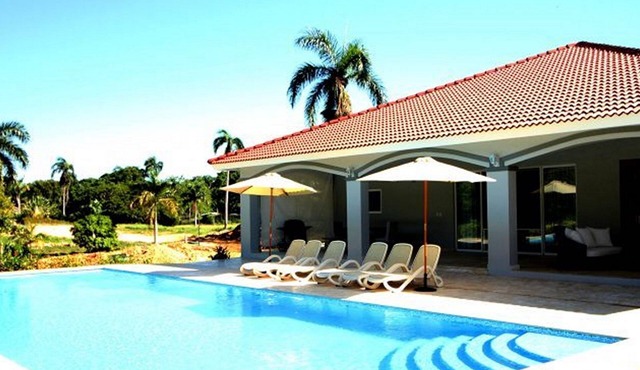 4BD guest-friendly villa, 5 TVs, fast internet, AC also in living room, near all