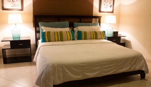 6BD 6BT Guest-friendly villa in gated and secured residence