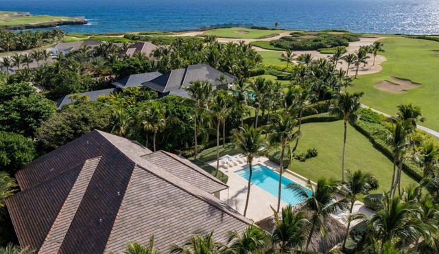 7BR Corales Golf-Front w/Ocean View & Staff in Punta Cana