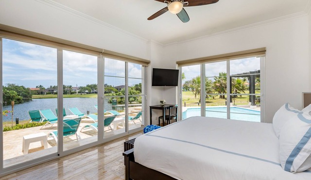 Amazing Private Villa with Chef & Maids