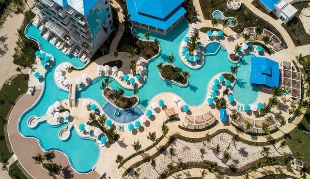 Beachfront Suite w/King Bed, Soaking Tub & Furnished Terrace ALL-INCLUSIVE