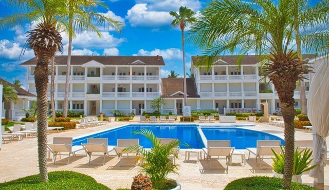 Beachfront Villa | Experience the Caribbean