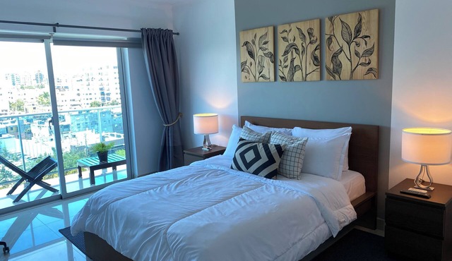 Casa HJP Condo Rooftop Pool. Gym. Discounted rate