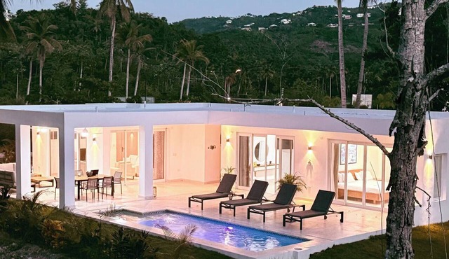 Charming Villa GUGI in Palmeras de Coson