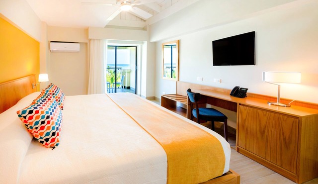 Coral Costa Caribe Beach Resort - All Inclusive