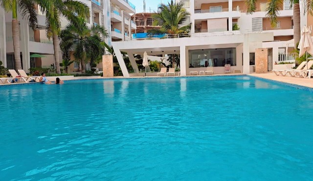 COSTA DE LUXE
