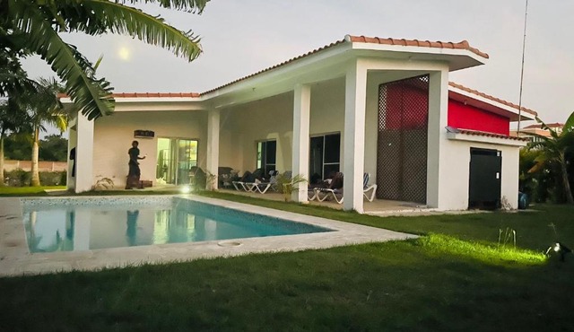 Cozy 2-Spacious Bedroom Villa w/Pool in El Seis