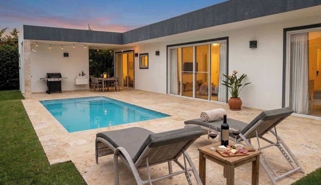 Cozy 2BR Villa in Ocean Village