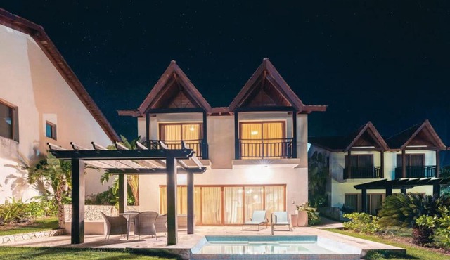 Cozy 3-bedroom villa with private pool in Samana in Sabana