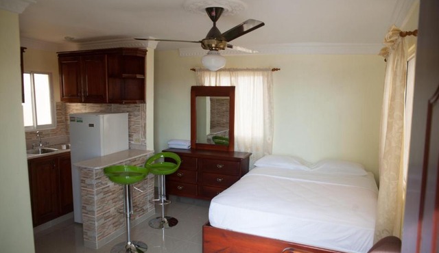 Cozy Studio with Private Kitchen 300 Mbps Wi-Fi Near SDQ Airport