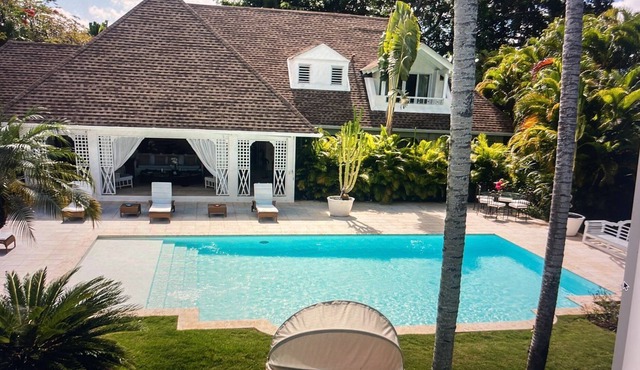 Cozy Tropical Villa, Just 5 Minutes Walk From the Beach! in La Romana