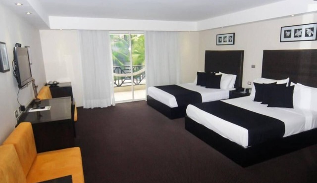 Hotel Niza Garden Suites