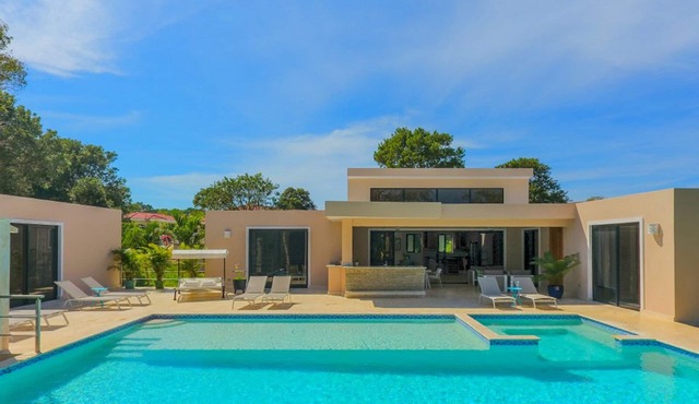Large Caribbean villa with private pool steps from Sosua in Sosúa