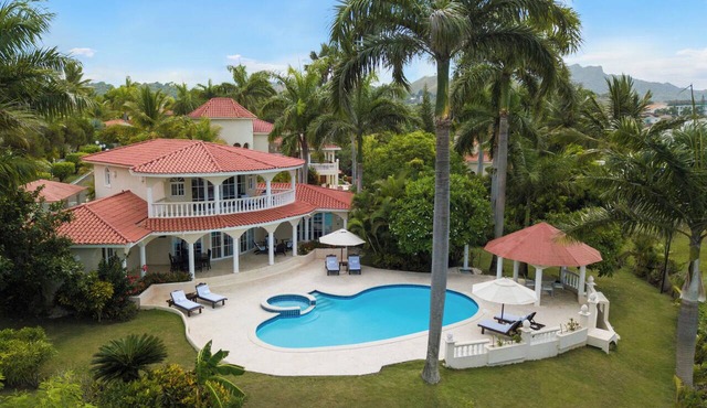Lifestyle Holidays Vacation Club, All-Inclusive 3-6 bedroom Crown Villas P Plata in Puerto Plata