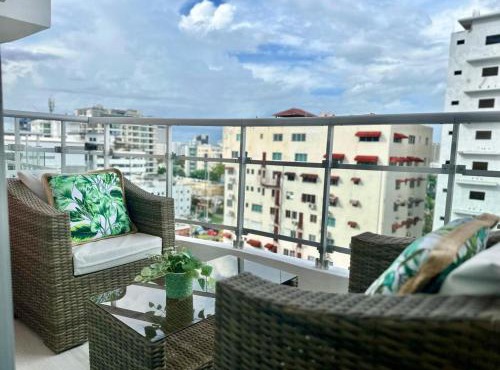 Lovely 1BR Apt, King Bed, Pool