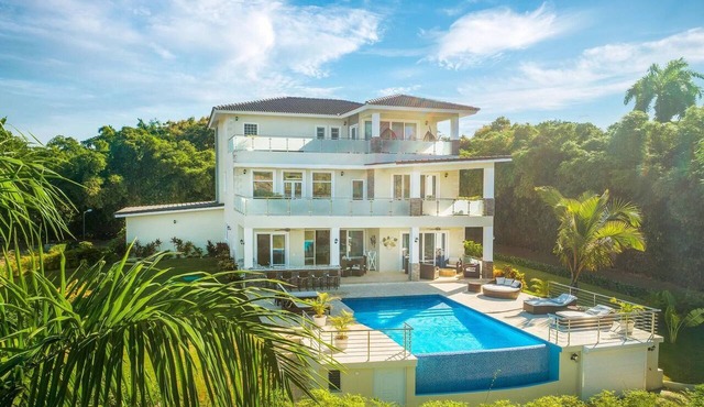 Luxe Villa Gated Community Caribbean & Sun