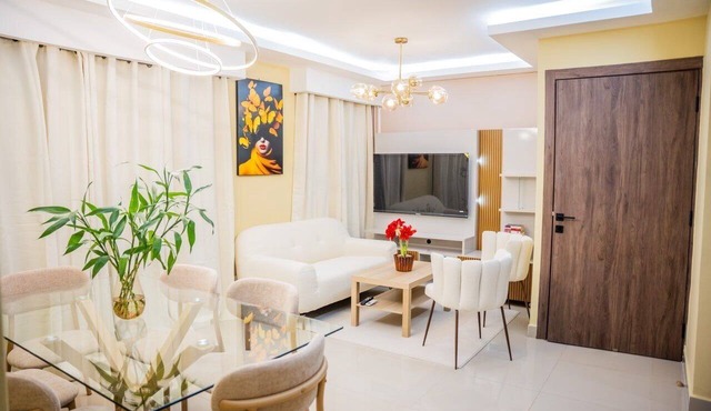 Modern 3BR Apartment Near SDQ Airport with Free Parking, Fast Wi-Fi