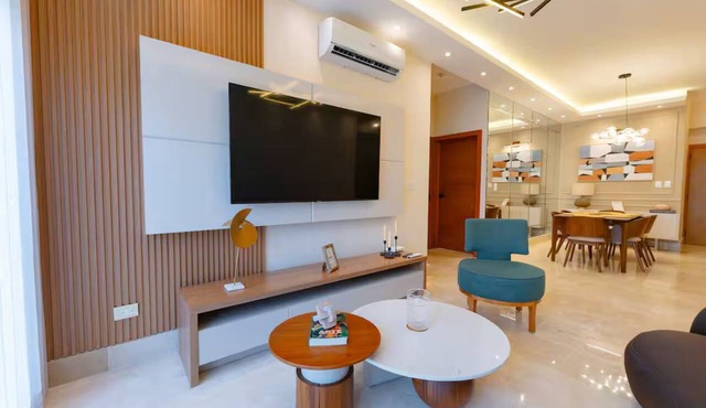 Modern Piantini Stay Prime Location + Pool in Santo Domingo