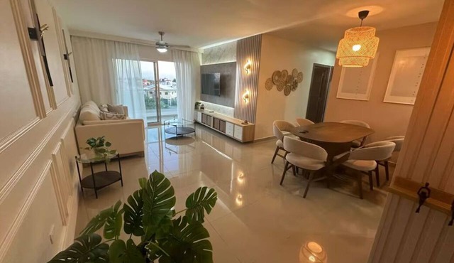 Moderno, Seguro, Cerca Aeropuerto SDQ, Gym, 2 Parqueos in Santo Domingo Este