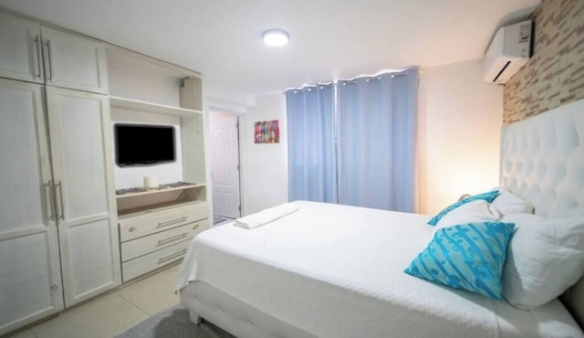 New, fully equipped 3-bedroom apartment -> Downtown -> 2 minutes from the beach in Sosúa