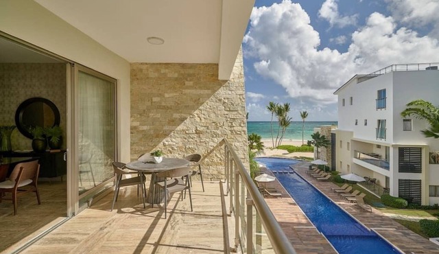 Oceanfront Superior Condo with Pool in Punta Cana in Punta Cana