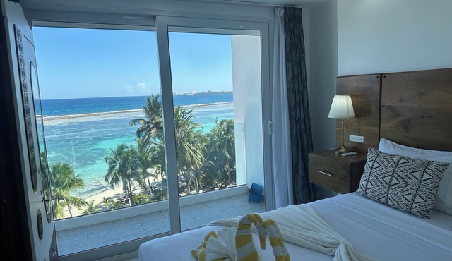 Oceanfront with amazing view at the beach in Boca Chica