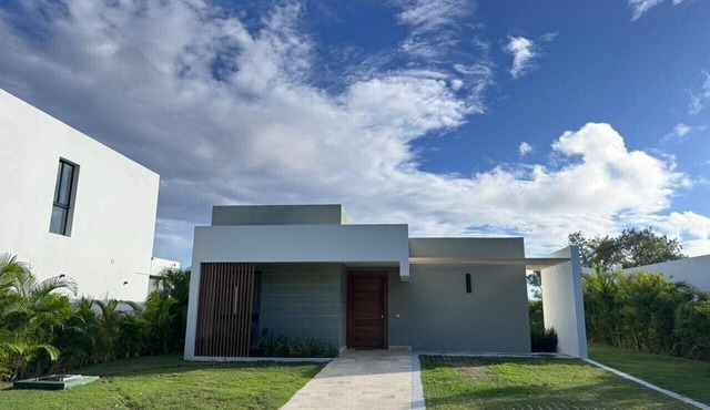 Private Pool Villa for 8 Beach Club & Golf - Playa Nueva Romana, Villa Sol & Fun in San Pedro de Macorís