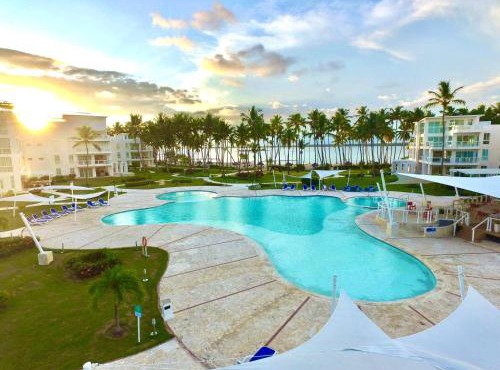 Residencial la ensenada, on Playa Nueva Romana in La Pava