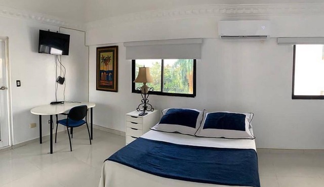 Room-cozy Private Room in El Malecón, Sa
