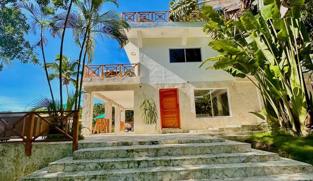 Serene 5-bedroom house with AC in Sabana Grande de Palenque in Sabana Grande de Palenque